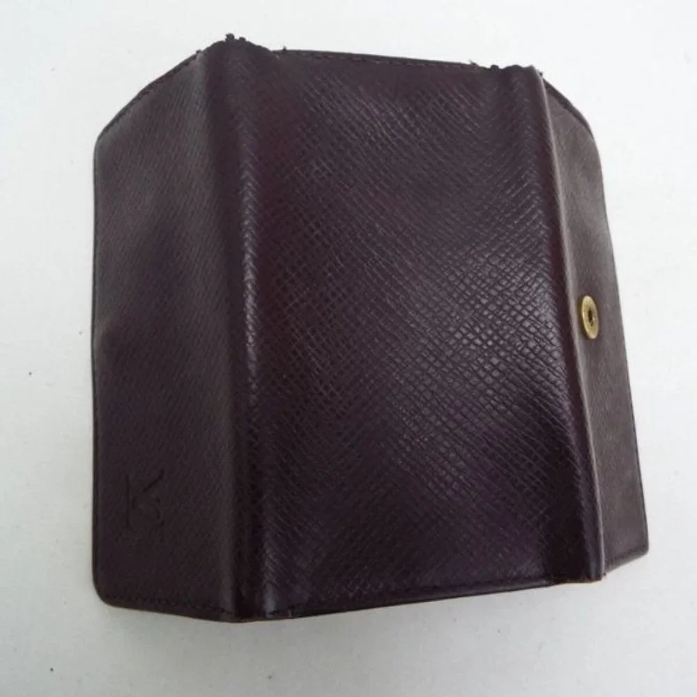 Louis Vuitton Taiga Key Holder/Wallet #400💥PRICE DROP💥